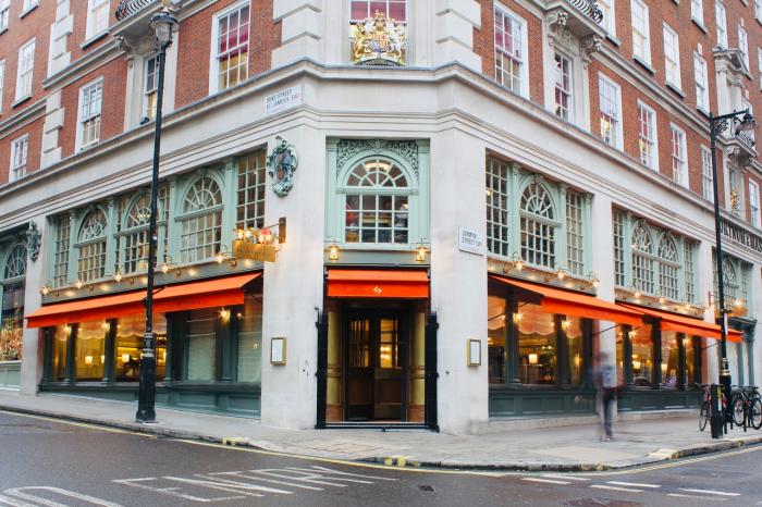 Bespoke Greenwich Awning® for Fortnum & Mason across two elevations